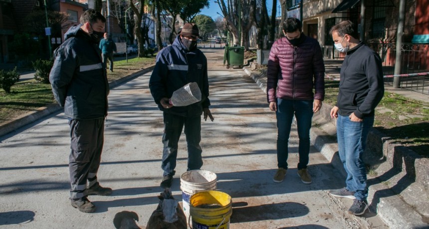 Avanza el plan de bacheo de hormigón en el boulevard Sarmiento
