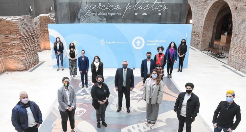 ALBERTO FERNANDEZ : Hay otras identidades además de la de hombre y mujer, y deben ser respetadas