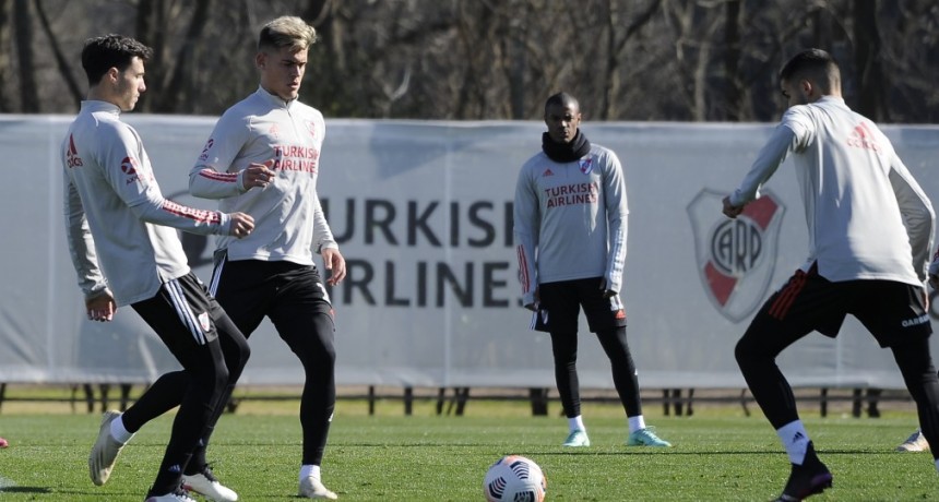 Con testeos negativos River quiere repetir el equipo ante Lanús