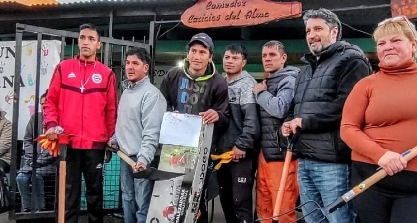 SOMOS CAMPANA ENTREGÓ UNIDADES PRODUCTIVAS PARA EMPRENDEDORES DE LOS BARRIOS DE LA CIUDAD