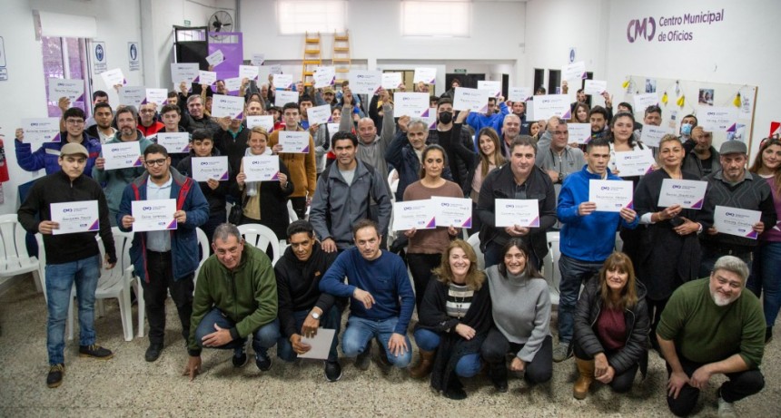 El Centro Municipal de Oficios sumó 100 nuevos egresados
