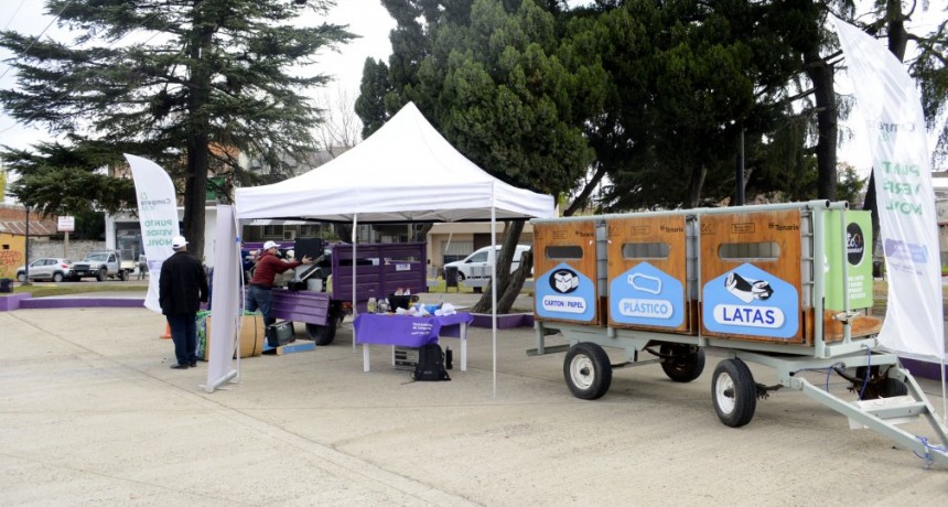 En su primera jornada, el “Punto Verde Móvil” recolectó muchos reciclados 