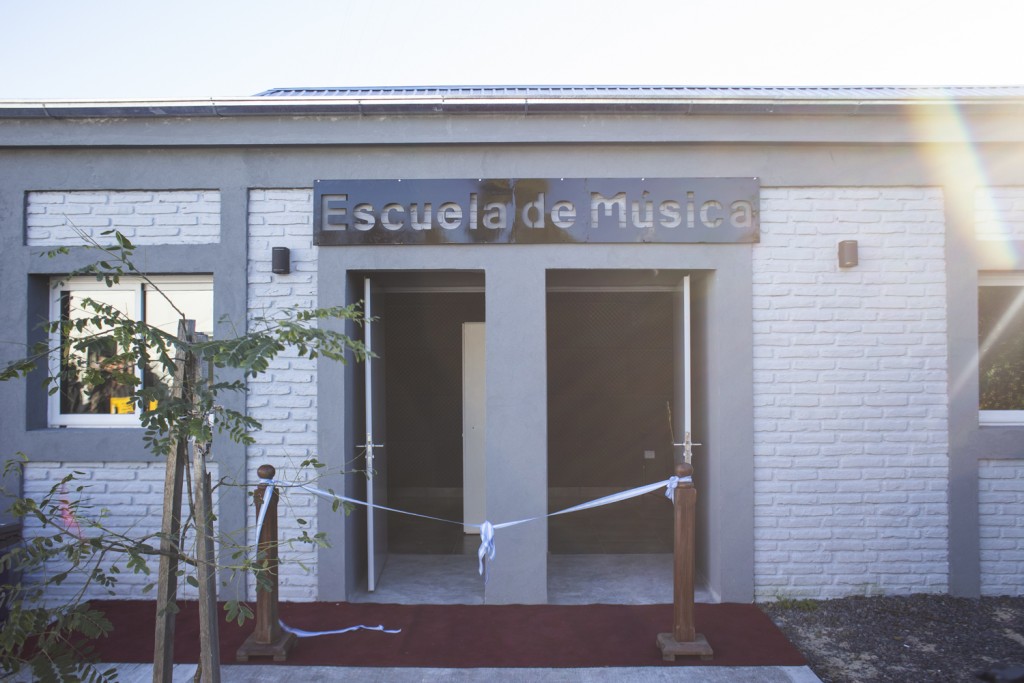 La Escuela Municipal de Música cumple 3 años y más de 100 jóvenes siguen aprendiendo de manera virtual
