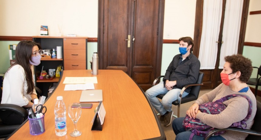 Casaretto busca ampliar el recorrido del servicio de transporte en el sector insular