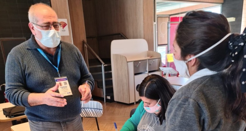 Realizan controles bromatológicos en locales de comidas rápidas 