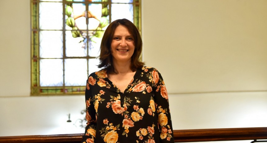 Con mucha emoción, la concejal Sala agradeció el reconocimiento a su padre