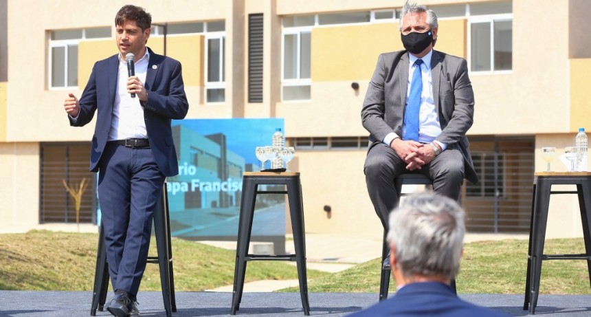 Kicillof participó junto al Presidente de la entrega de viviendas del programa Procrear