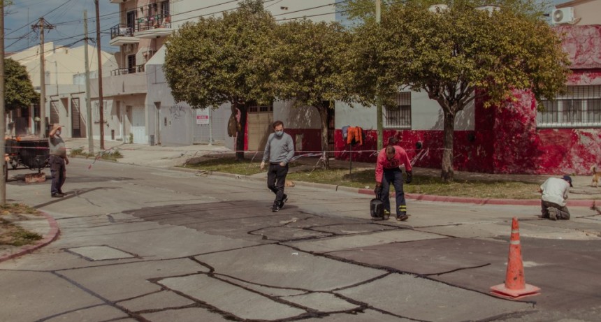 Continúan los trabajos de tomado de juntas en las calles de la ciudad 