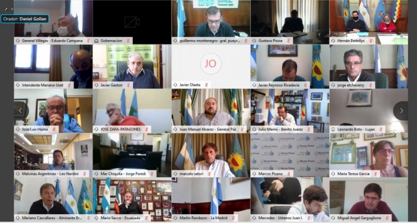 Kicillof analizó la situación epidemiológica junto a intendentes y el Comité de Expertos