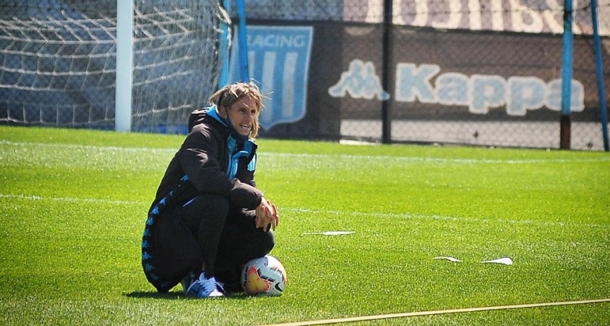 Racing recibe a Estudiantes de Mérida en busca del primer puesto de su grupo