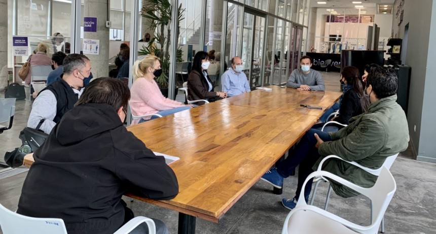  El Intendente se reunió con dueños e inquilinos de salones de fiestas infantiles