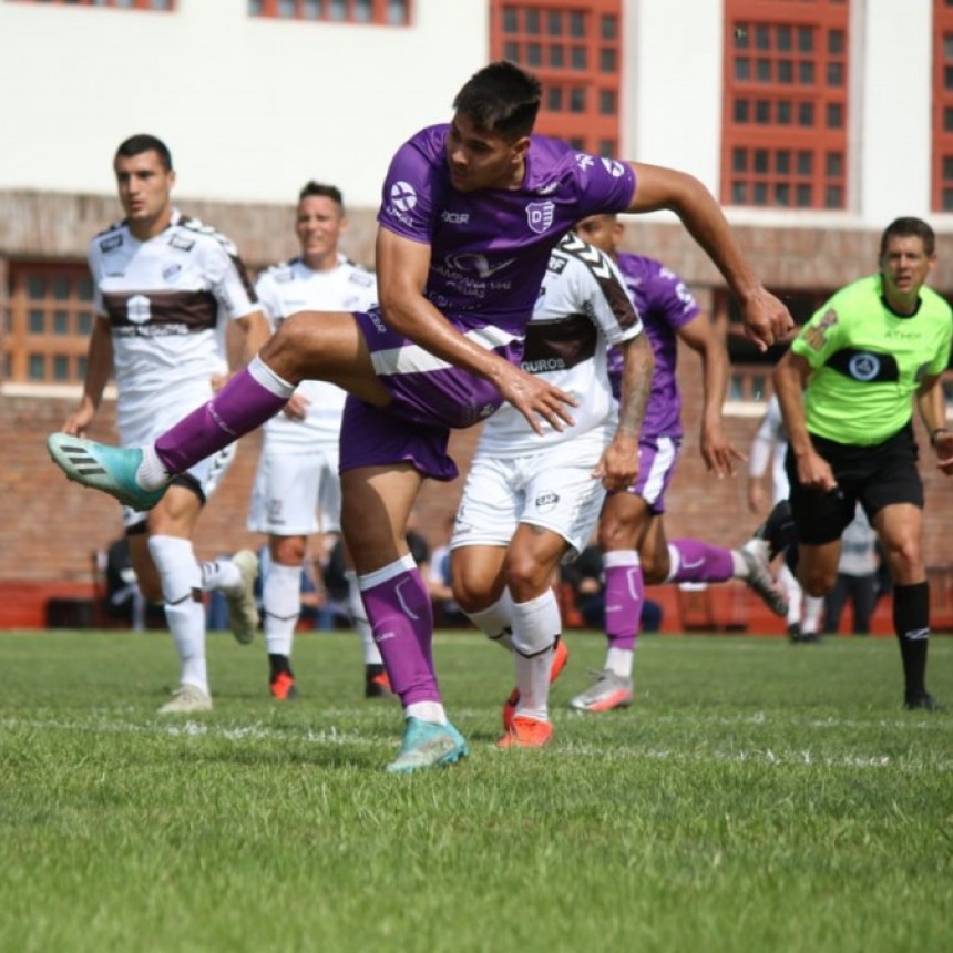 EL EQUIPO CAMPANENSE PERDIO CON PLATENSE 3 A 1