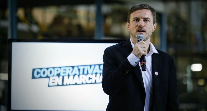  FLORENCIO VARELA : Kicillof y Costa presentaron el programa 