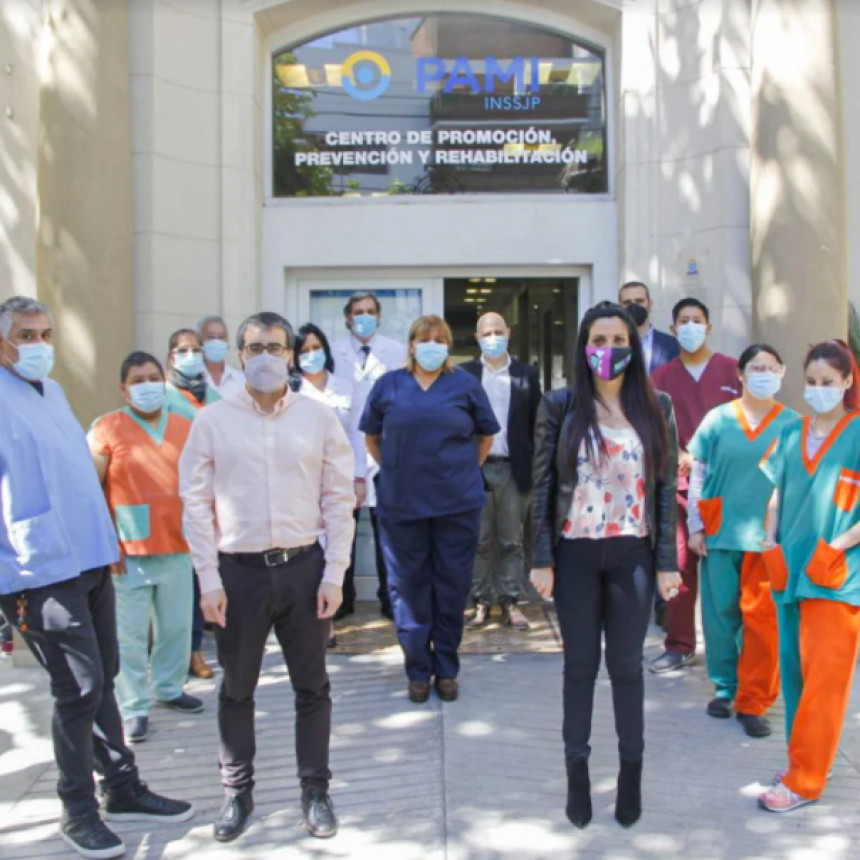 VOLNOVICH HOMENAJEÓ A NÉSTOR KIRCHNER EN EL HOSPITAL MILSTEIN RECUPERADO EN 2007