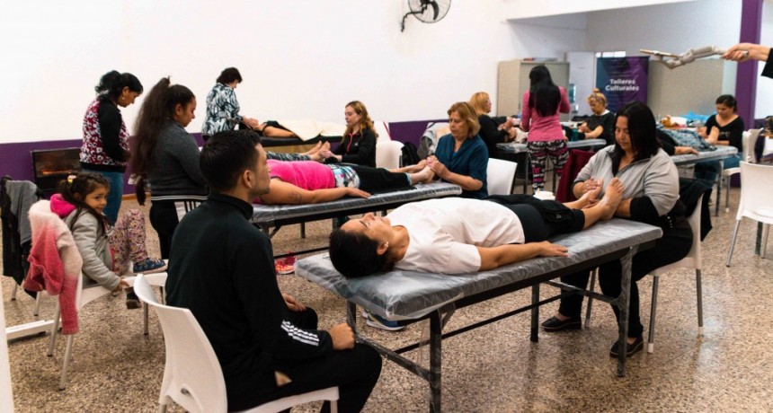 Terapia corporal, otro curso con salida laboral que se dicta en el Centro Municipal de Oficios   