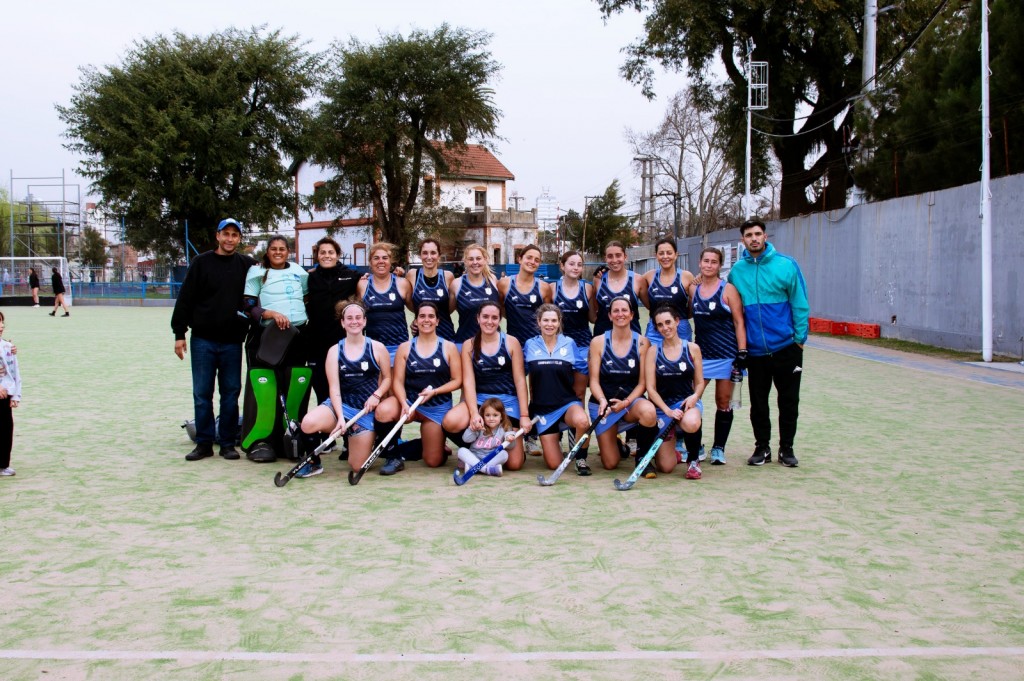 HOCKEY DAMAS B : Empate de las chicas del C.B.C