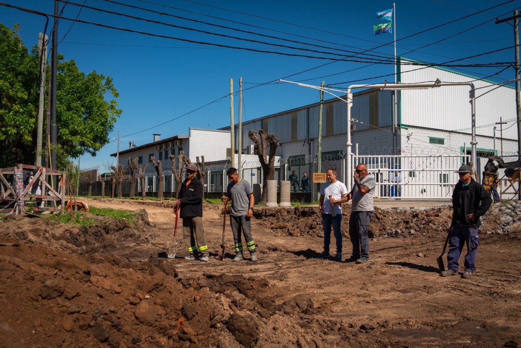 Sigue la transformación del barrio Romano: Abella supervisó el avance de la obra