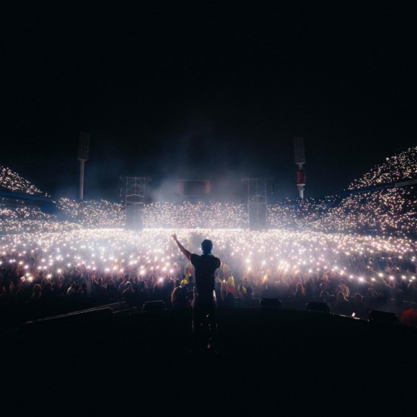 LUCK RA CELEBRÓ EL MOMENTO MÁS ALTO DE SU CARRERA