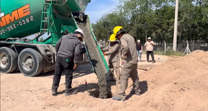 Se puso en marcha la construcción del Microestadio Municipal