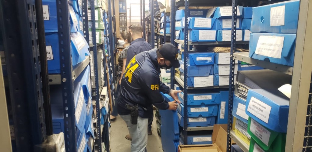 La AFIP desarticuló una organización dedicada a maniobras de evasión millonarias y la PFA detuvo a 11 personas  