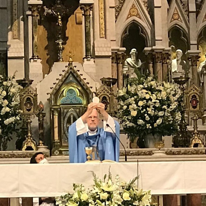 Mons. Pedro Laxague: 