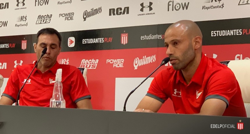 Mascherano anunció su retiro del fútbol profesional