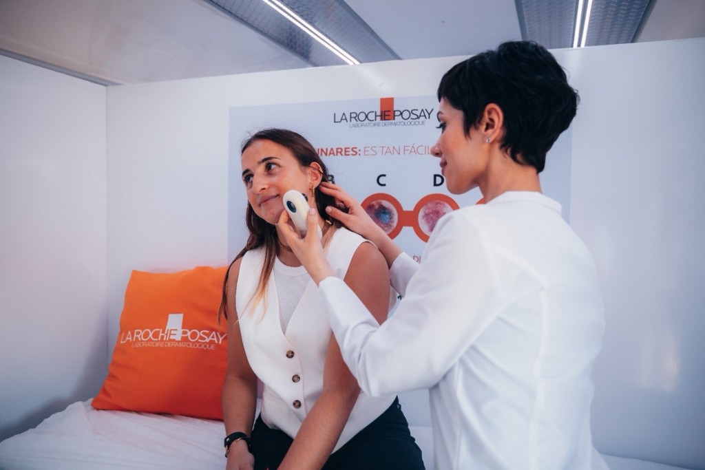 El lunes y martes, el camión de la Roche-Posay realizará controles gratuitos de lunares en Campana 