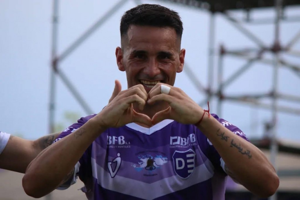 Villa Dálmine informó sobre salida de tres jugadores