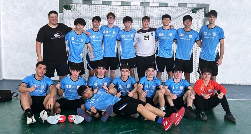 BICAMPEONES DE FEMEBAL Los Juveniles del Boat volvieron a coronarse campeones