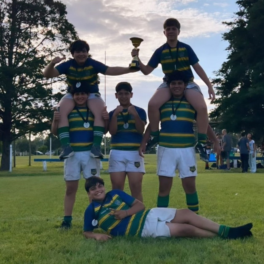 Los M14 del Club Ciudad ganaron la Copa de Plata del Seven de Luján