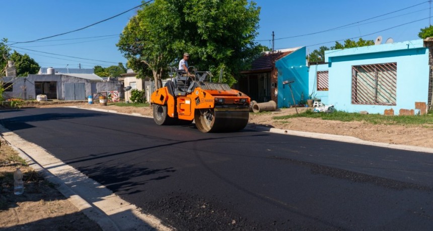 El barrio Villanueva sigue sumando cuadras de asfalto