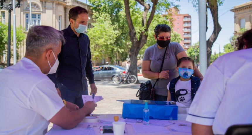 En el primer mes del plan “Vuelta a Clases”, el Municipio aplicó más de 1.900 vacunas 
