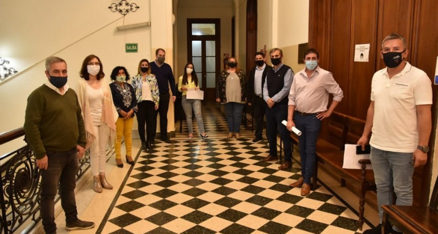 Concejales de Juntos por el Cambio cuestionaron la suspensión de las PASO   