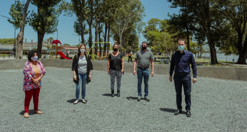 Abella inauguró el nuevo estacionamiento de la Costanera y aseguró que continuarán las obras