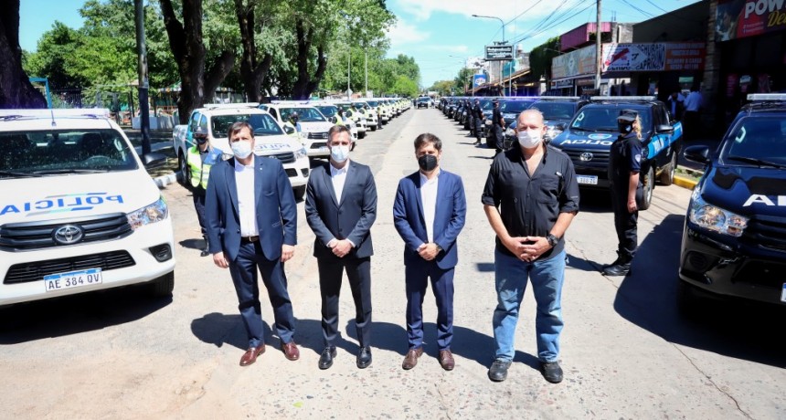  PILAR Kicillof, Berni y Achaval pusieron en funcionamiento 40 nuevos patrulleros para la policía