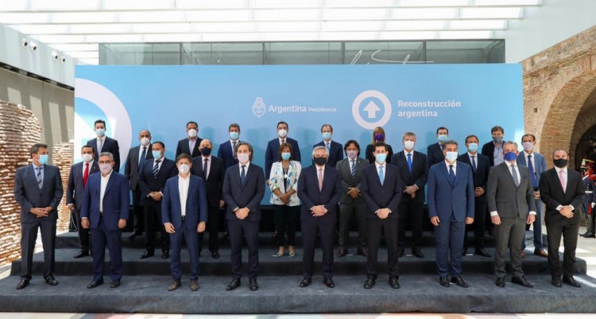 Reunión del Presidente con gobernadores: El martes comienza la campaña de vacunación en todo el país