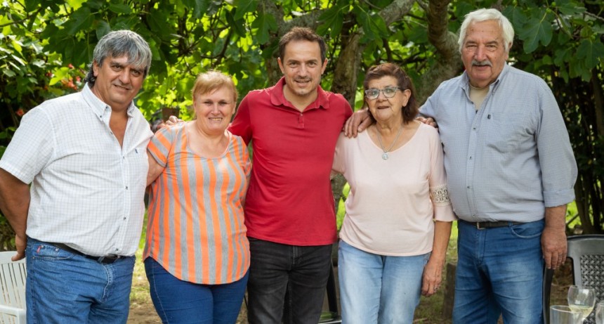 El Intendente visitó a vecinos isleños 