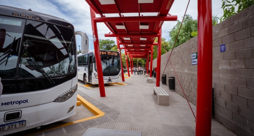 Desde el lunes, la nueva terminal será la única parada del casco urbano para el expreso directo de Metropol