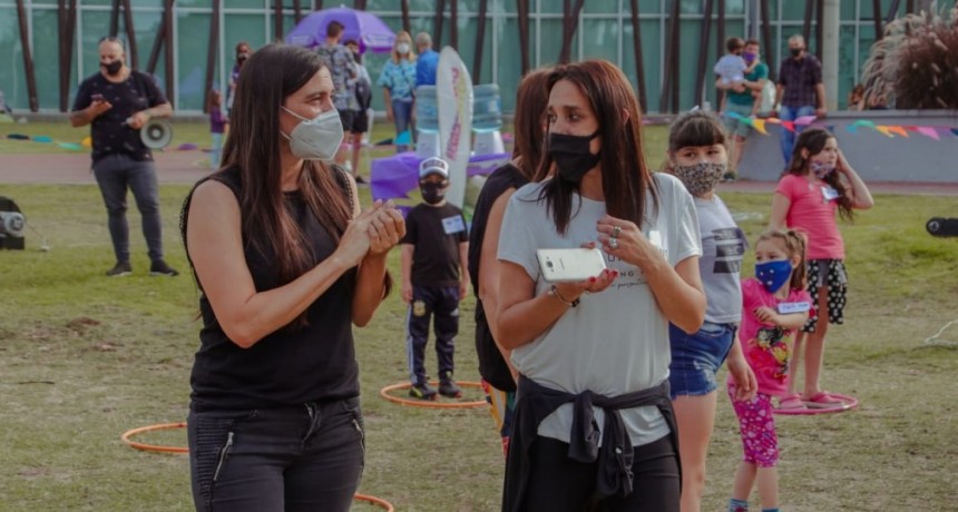 Elisa Abella present&oacute; los Talleres Culturales de Verano 2021