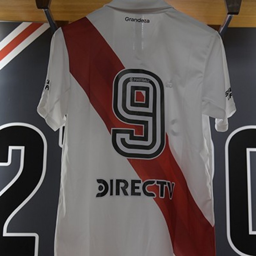 DIRECTV ES EL NUEVO SPONSOR DE CAMISETA DE RIVER PLATE