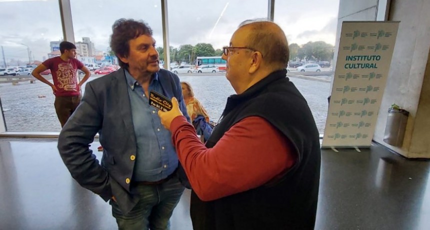 FELIPE PIGNA PRESENTO EL LIBRO POR LOS 200 AÑOS DEL BANCO PROVINCIA