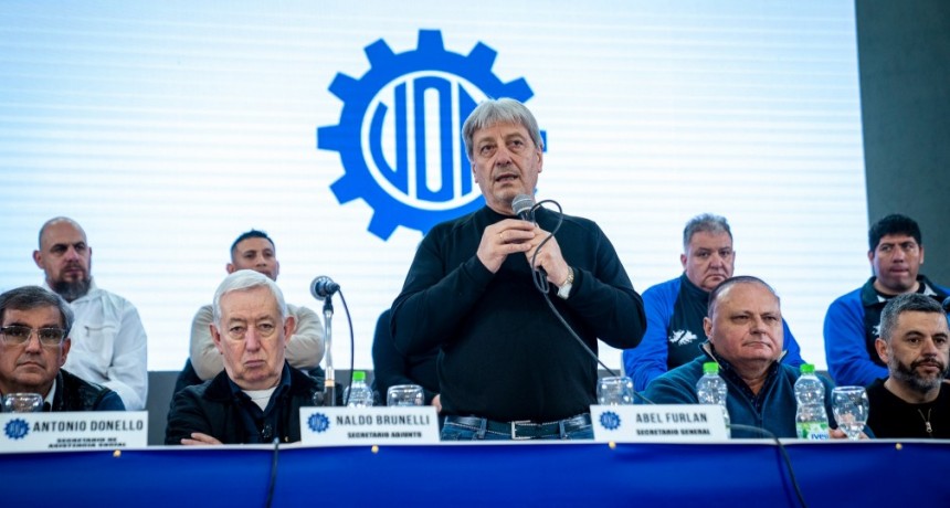 U.O.M: Los metalúrgicos cobran con aumento, esperan la nueva paritaria