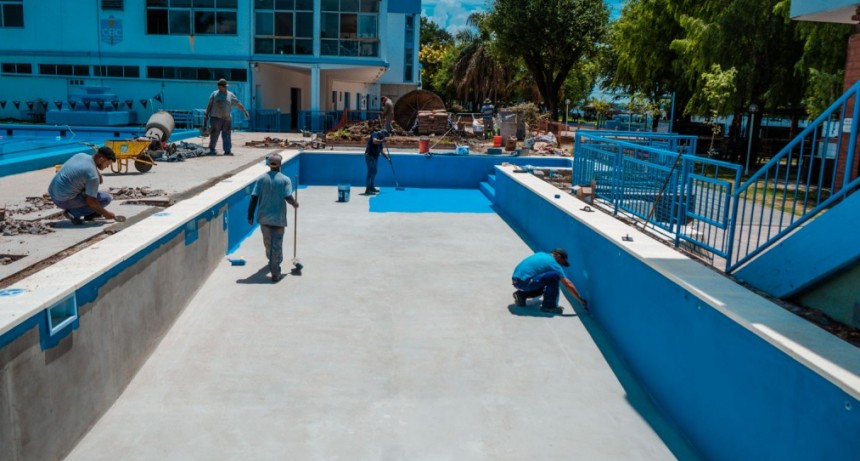 EL CAMPANA BOAT CLUB CONSTRUYÓ DOS NUEVAS PILETAS