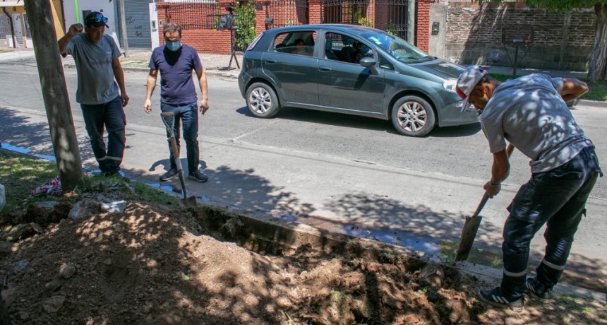 Avanza el plan de regularización de conexiones cloacales en el barrio Sarmiento