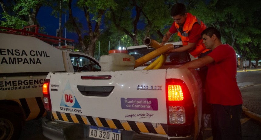 Una delegación de Defensa Civil partió a Corrientes para dar asistencia ante los incendios