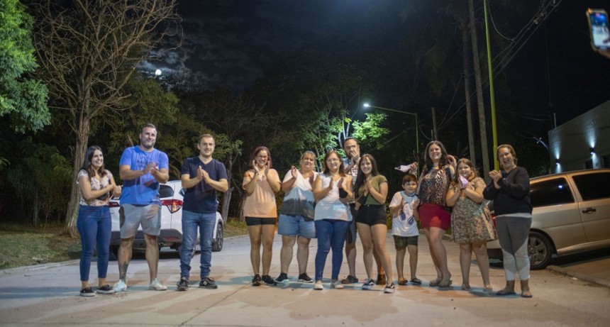 Se encendieron las luces LED en la calle Jacob