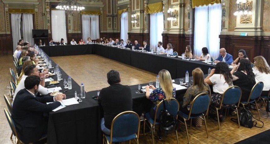 KICILLOF SE REUNIÓ CON LOS LEGISLADORES PROVINCIALES DEL FRENTE DE TODOS