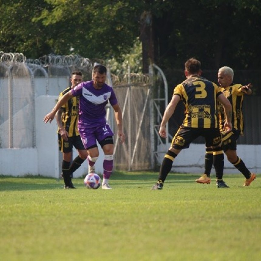 En el debut Villa Dálmine quedó en deuda 