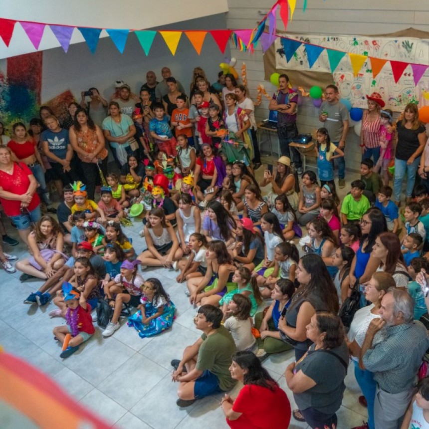 Más de 150 chicos se despidieron de un verano lleno de aprendizaje, creatividad y diversión