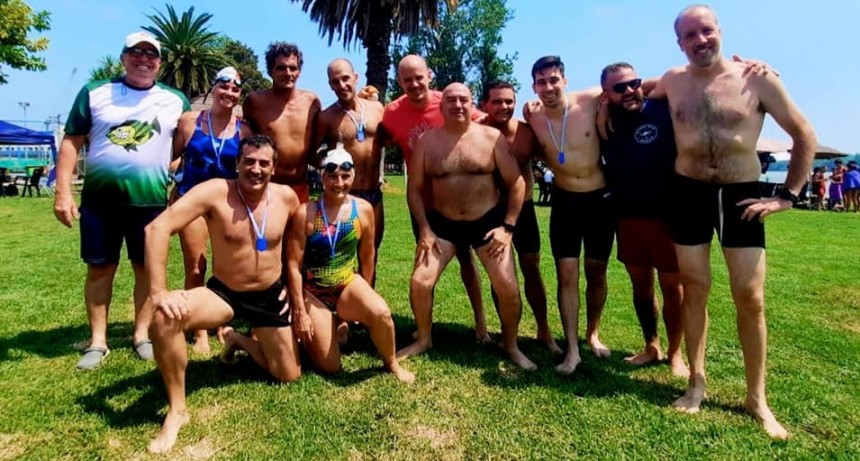 Nadadores masters del Club Ciudad participaron de la carrera de aguas abiertas del CBC